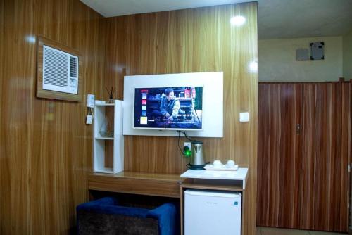 Ontario Suites