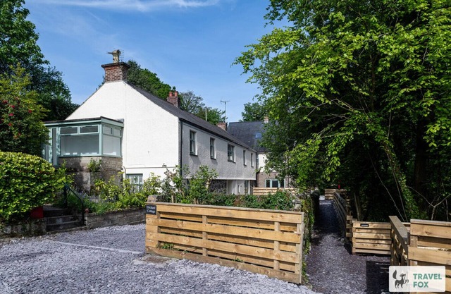 Orchard Cottage and Hot Tubs