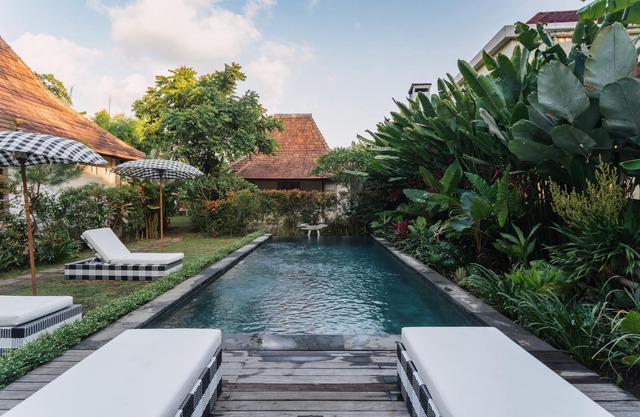 ¡ESTANCIA BOUTIQUE en un elegante bungalow en Ubud!