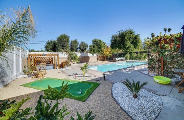 Outdoor Oasis w/ Hot Tub: Luxe Woodland Hills Gem