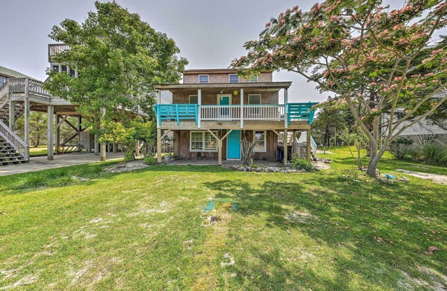 ¡NUEVO! Outer Banks Cottage - A pie de la playa de Frisco!