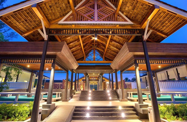 OUTRIGGER Khao Lak Beach Resort