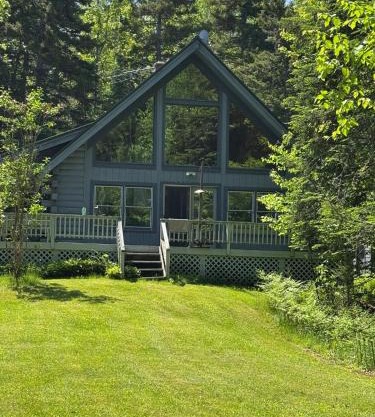 Outta Range Outta Range, A Cozy Log Home Retreat