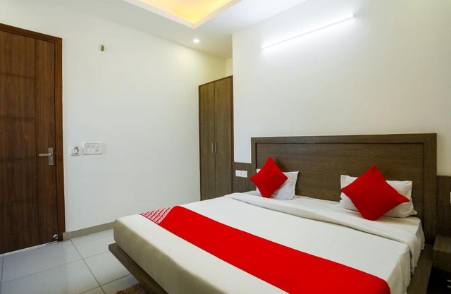 OYO 80863 Stars Villa