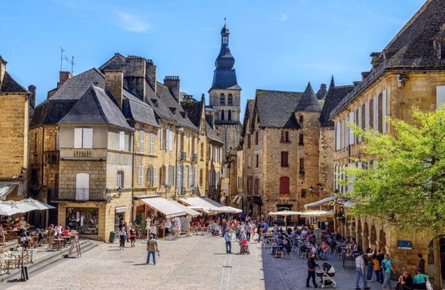 PERIGOURDINE CERCA DE SARLAT Y DORDOGNE VISTA EXCEPCIONAL PISCINA CLIMATIZADA
