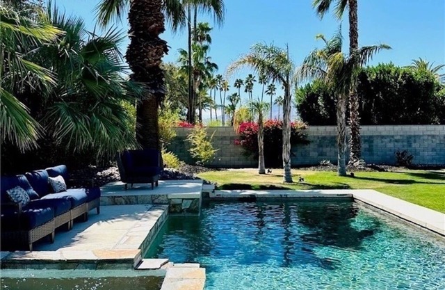 Palm Springs Getaway Experience / 4 beds 3 baths / Pool+Spa+Yard+Furnished
