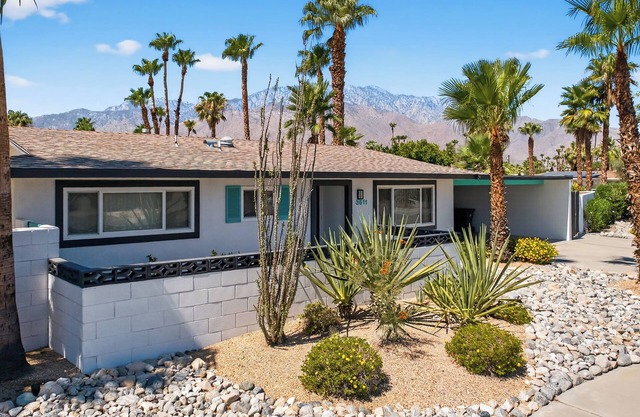 Palm Springs Home W / piscina privada de agua salada y spa