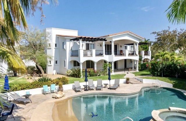 Palmilla Platinum Member Access, Pickleball, Gym, Spa, Tennis, Golf Cart!