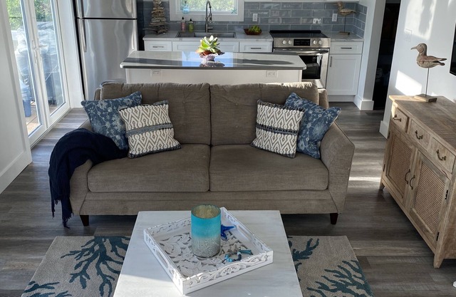 Panoramic views -- 3 bedrooms 2 baths + bonus room Special Discount May 22-30