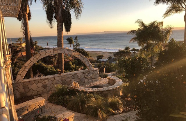Paradise Found - Comunidad de playa escondida