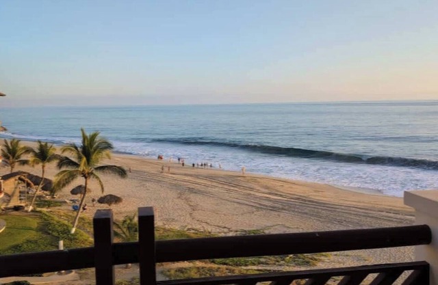 Paradise on the Pacific!