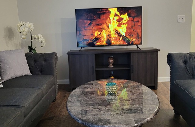 Park City Sunflower with King beds and In-Unit Laundry.