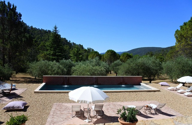 Casa de huéspedes de privatización, parque excepcional, olivar, piscina, en Provenza