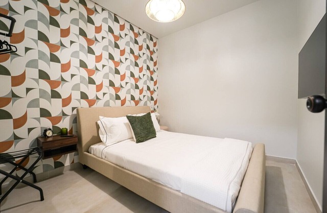 Patio Elba Suites