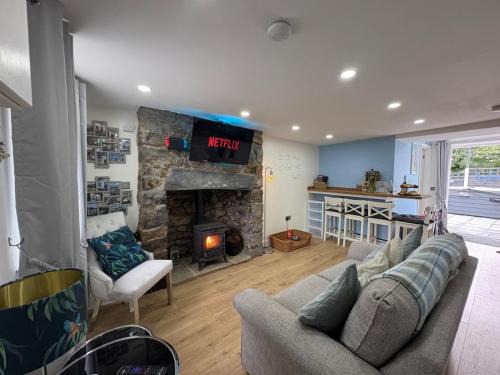 Pauls Place - Cosy Cottage with Hot Tub