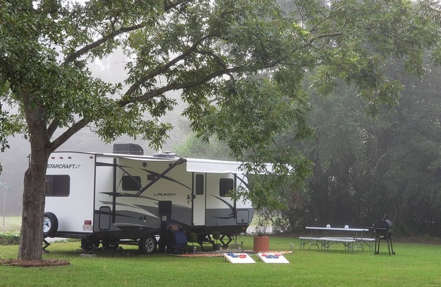"Peace On Wheels" Sleeps 4 Comfortably w/Outside Entertainment
