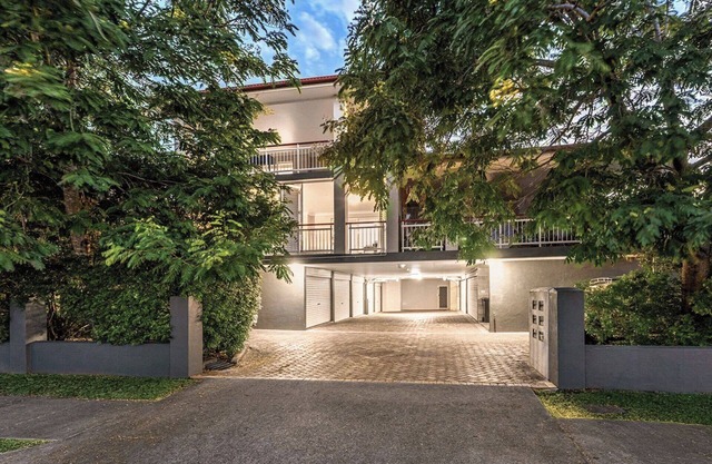 Spacious Stay | 3 Beds + Cot | Near Cafes & Ferry
