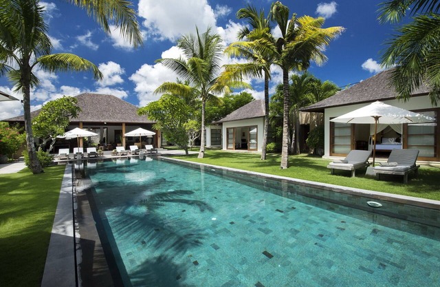 Palaciego de lujo 7 dormitorios Villa, Seminyak central