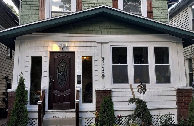 Peaceful and family friendly 3 blocks from bay - No locals Please