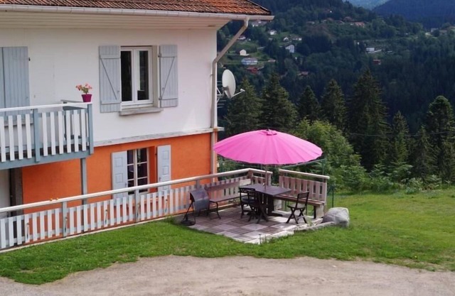 Gîte tranquilo con garaje, terraza y Wifi cerca del lago de Gérardmer