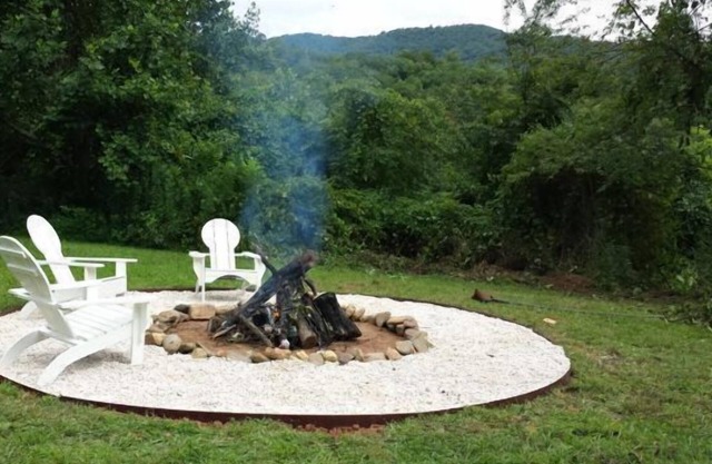 Peaceful Mountain Valley Cabin situado entre Asheville y Cerro Negro.