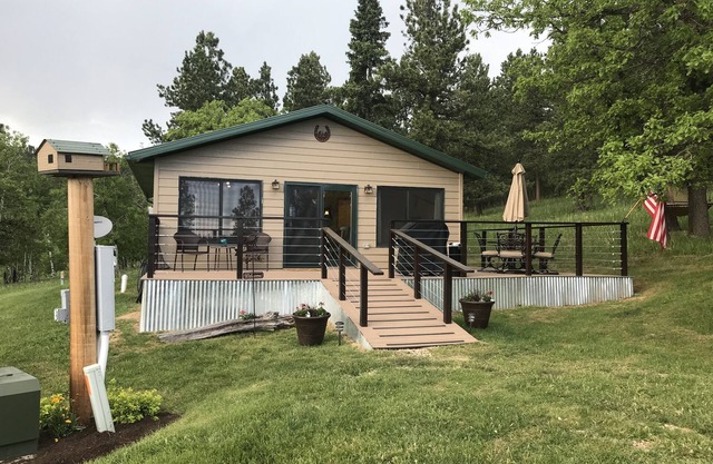Cabaña pacífica, privada, tranquila y lujosa en 15 acres