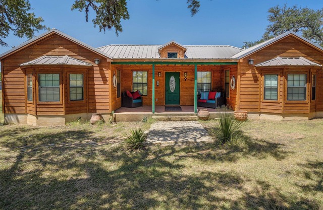 Peaceful & Secluded Bandera Home w/ Deck & Grill!