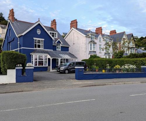 Pencartref Apartment - 4 Bedrooms, 3 Bathrooms, Sleeps 7-8