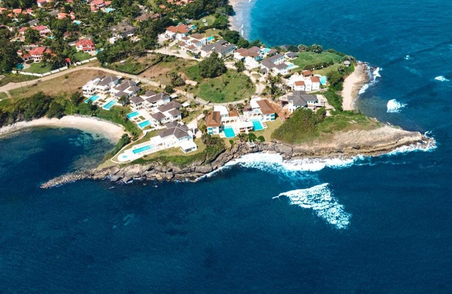 Peninsula Esmeralda Luxury Villas
