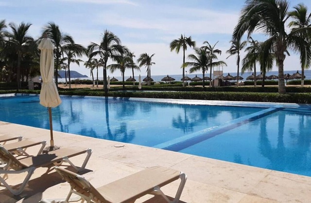 Peninsula Charming and luxury apartment on the beach, with beautiful ocean view