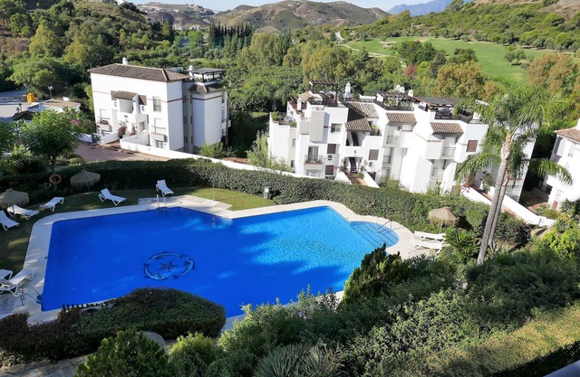 PENTHOUSE 6 PERSONAS EN EL GOLF LOS ARQUEROS, CERCA DE PUERTO BANUS, MARB