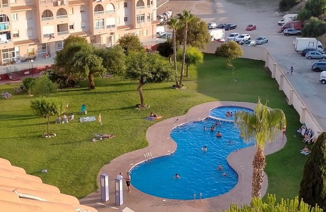 Penthouse apartment with community pool 700 m from the sea