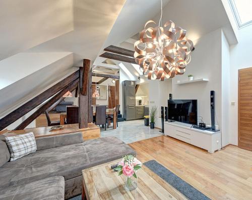 PENTHOUSe SUITE ABOVE