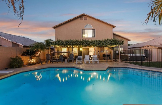 Peoria Home with Heated Pool + Hot Tub