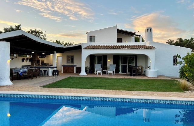 Perfect family and friends retreat with amazing pool.