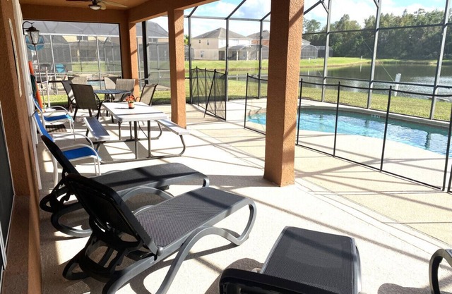 Villa perfecta y piscina privada en un complejo exclusivo cerca de Disney
