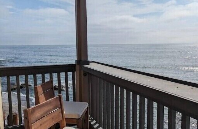 Perfectly Remodeled Condo w/ Panoramic Ocean Views