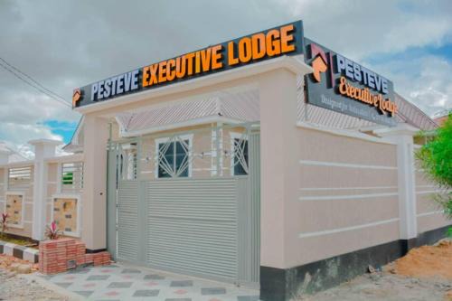 Pesteve Executive Lodge