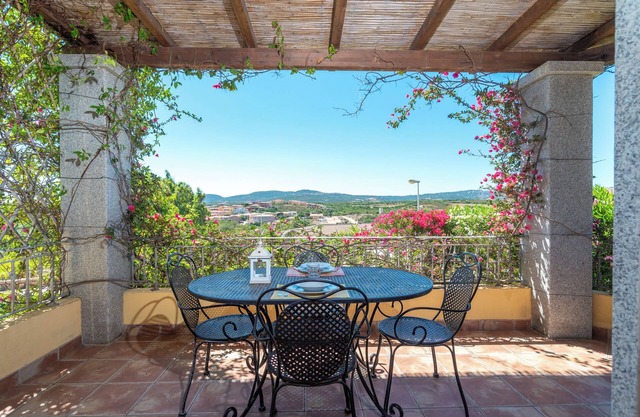 "Villa Athena" con Wi-Fi, jardín y terraza; mascotas permitidas