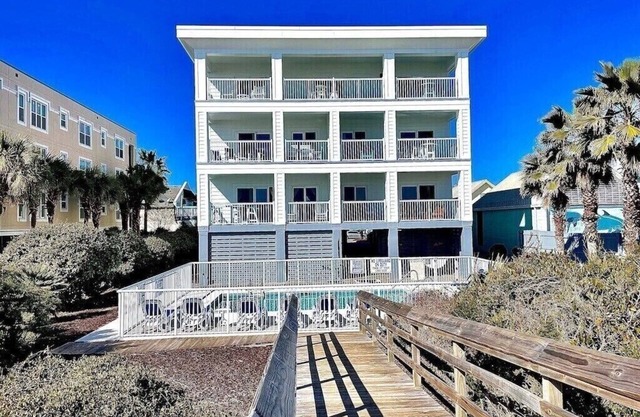 Pet Friendly | 3 BR Oceanfront Condo With Pool | Free Wifi | Beautiful Views