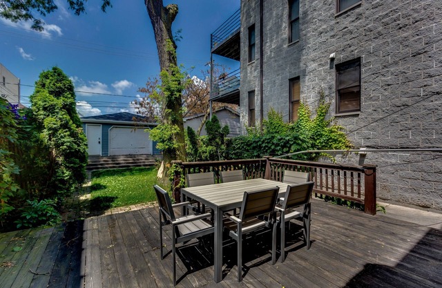 PET FRIENDLY! Beautiful Bucktown Home Offers Room for All by RedAwning