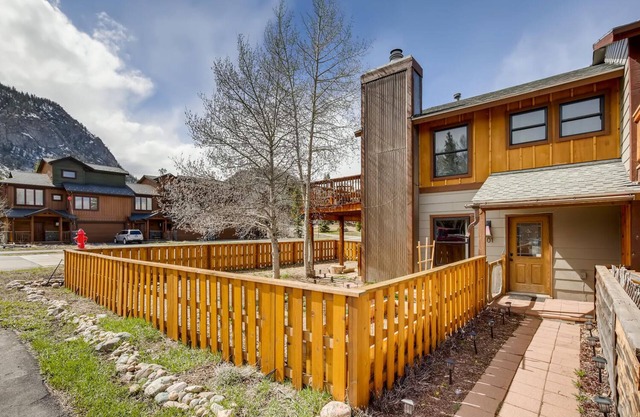PET FRIENDLY Condo close to Main Street in Frisco!!