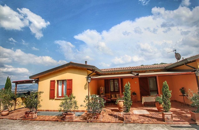 Casa rural con piscina que admite mascotas