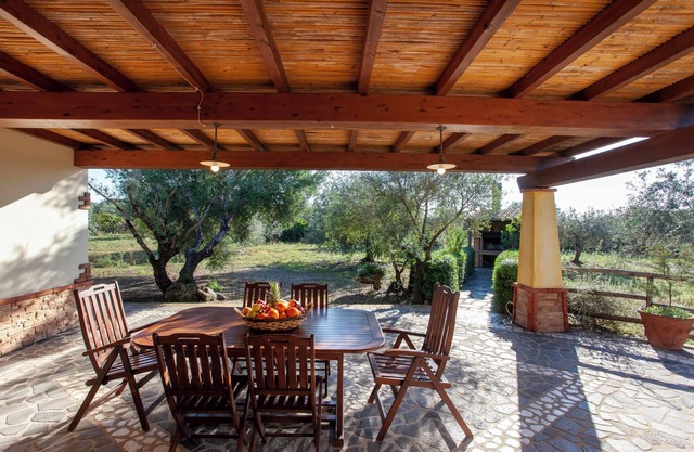 "Tipica Casa di Campagna - Orosei" con terraza y jardín compartido; mascotas permitidas