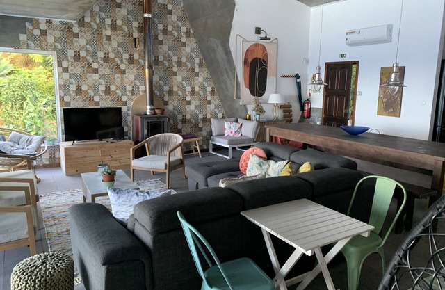 Villa Azores SunriseHouse que admite mascotas, con vistas al mar, piscina, Wi-Fi, terraza y jardín