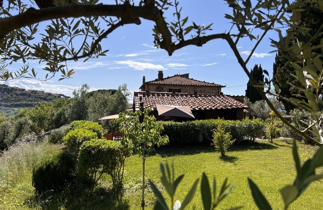 "Piccola" pequeña casa, el jardín, vistas al mar limpio, 6 km al mar