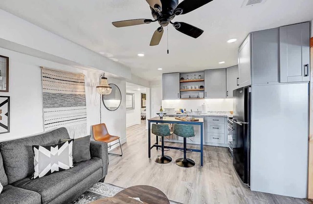 Pike’s View Guesthouse-Mountain Cabin+Views+Serene