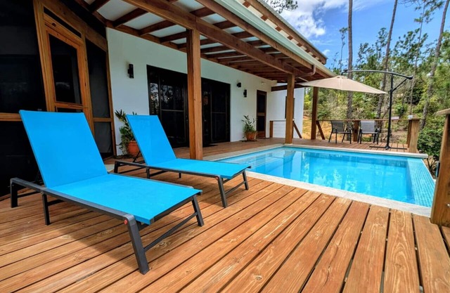 Pine ridge retreat villa w/pool & waterfall