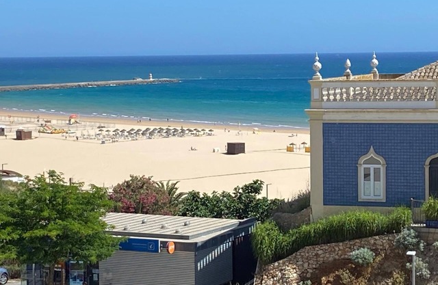 Pisces - 50m from the Beach. 2 bedrooms, 2 WC, AC, WiFi, Sea View, Park