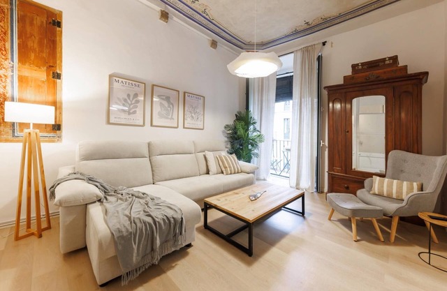Plaça del Vi - Apartamento vacacional en Girona | Bravissimo